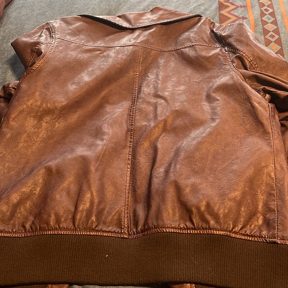 Jacket - Picture 5 of 5